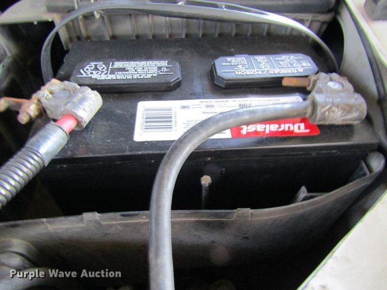 image for item FD9293 2001 Ford F450 Super Duty utility bed truck with crane