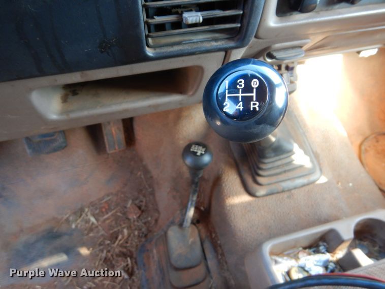 image for item FF9004 1997 Ford F250 bale bed pickup truck