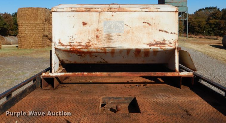 image for item FF9004 1997 Ford F250 bale bed pickup truck