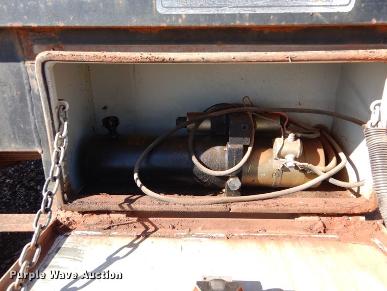 image for item FF9004 1997 Ford F250 bale bed pickup truck