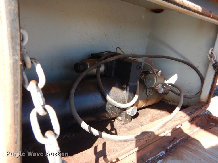 image for item FF9004 1997 Ford F250 bale bed pickup truck