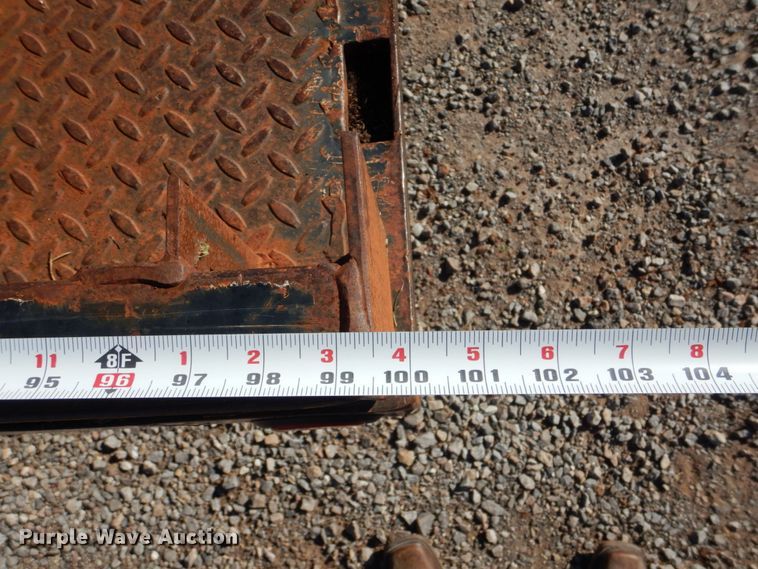 image for item FF9004 1997 Ford F250 bale bed pickup truck