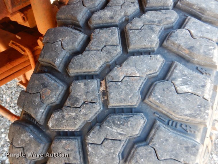 image for item FF9004 1997 Ford F250 bale bed pickup truck