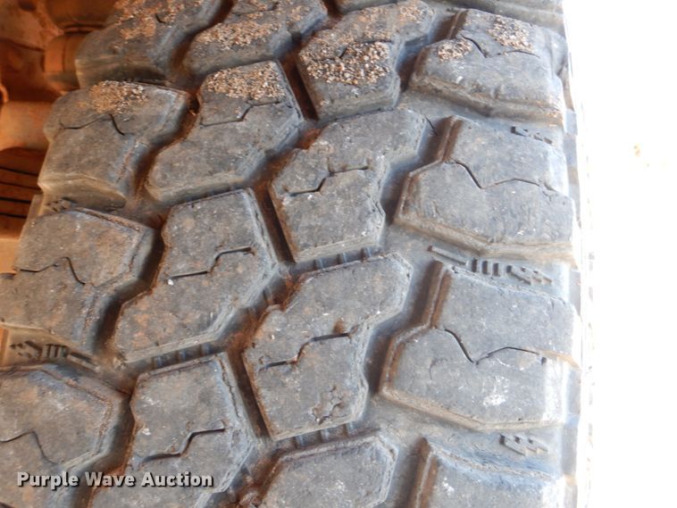 image for item FF9004 1997 Ford F250 bale bed pickup truck