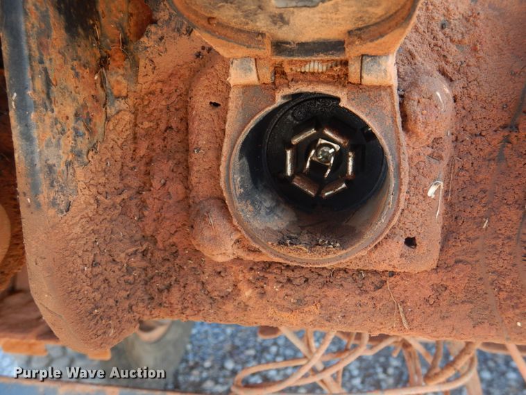 image for item FF9004 1997 Ford F250 bale bed pickup truck