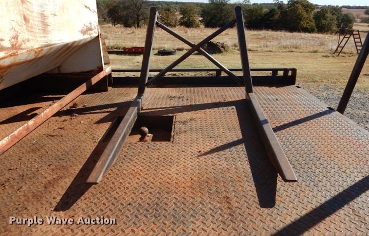 image for item FF9004 1997 Ford F250 bale bed pickup truck