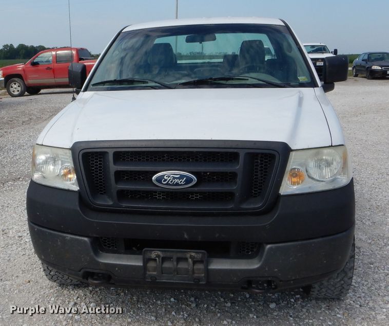 image for item FI9621 2005 Ford F150 XL SuperCab pickup truck