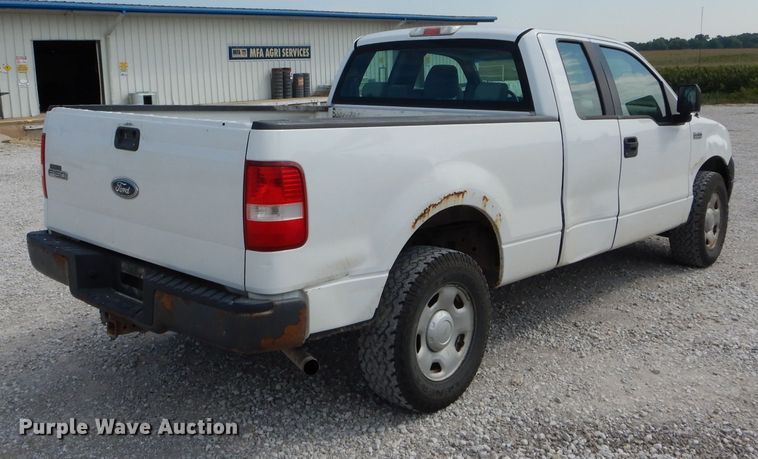 image for item FI9621 2005 Ford F150 XL SuperCab pickup truck