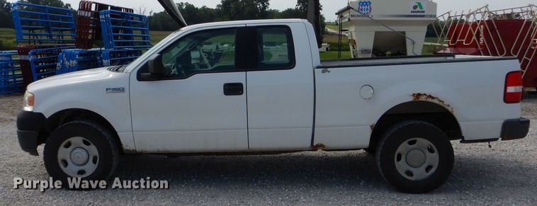 image for item FI9621 2005 Ford F150 XL SuperCab pickup truck