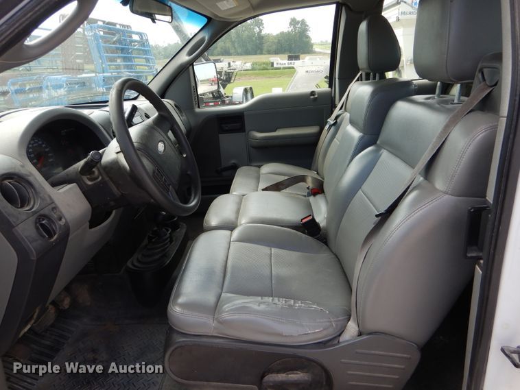 image for item FI9621 2005 Ford F150 XL SuperCab pickup truck