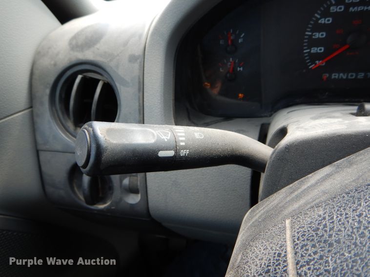 image for item FI9621 2005 Ford F150 XL SuperCab pickup truck