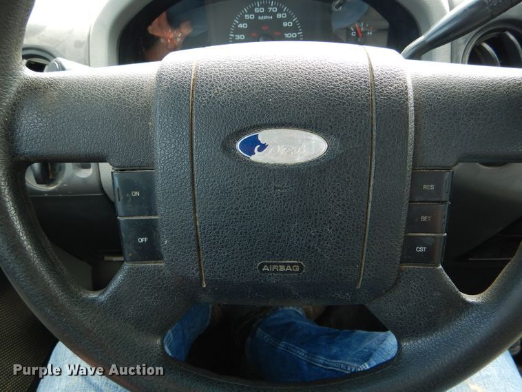 image for item FI9621 2005 Ford F150 XL SuperCab pickup truck