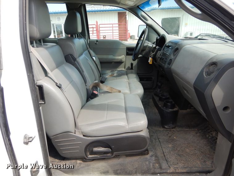 image for item FI9621 2005 Ford F150 XL SuperCab pickup truck