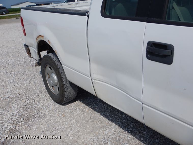 image for item FI9621 2005 Ford F150 XL SuperCab pickup truck