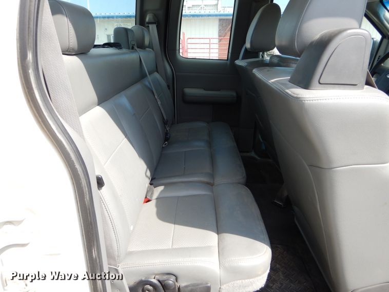 image for item FI9621 2005 Ford F150 XL SuperCab pickup truck