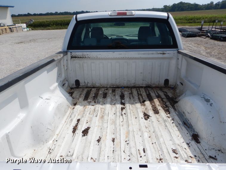 image for item FI9621 2005 Ford F150 XL SuperCab pickup truck