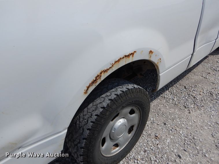 image for item FI9621 2005 Ford F150 XL SuperCab pickup truck