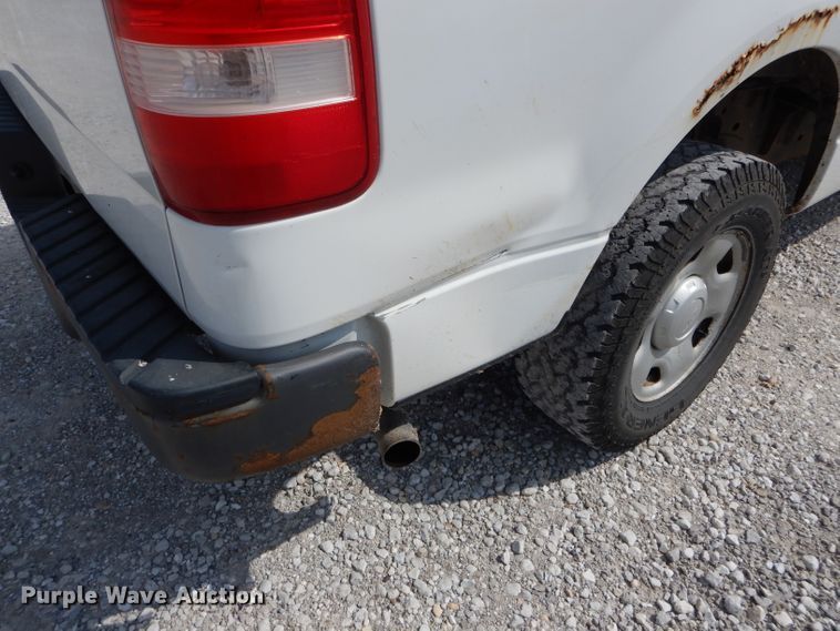 image for item FI9621 2005 Ford F150 XL SuperCab pickup truck