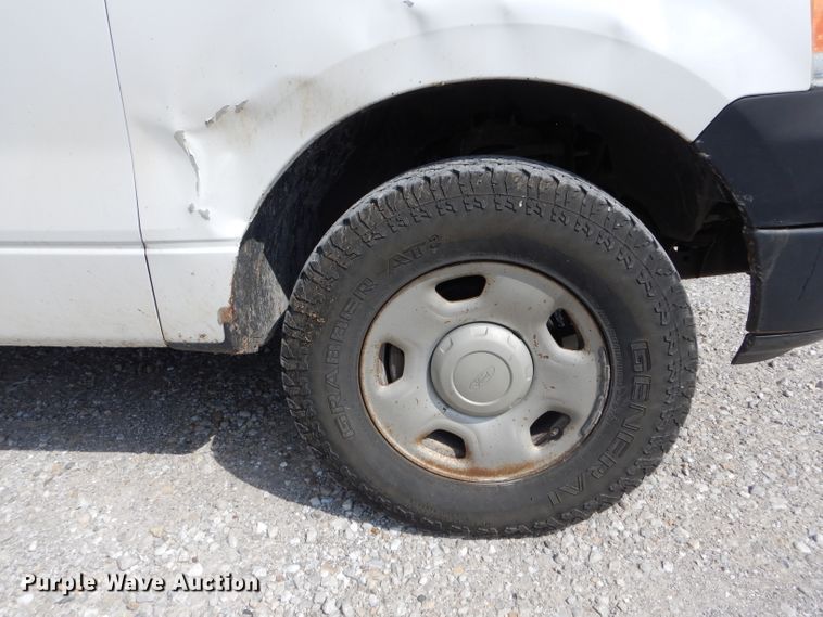 image for item FI9621 2005 Ford F150 XL SuperCab pickup truck