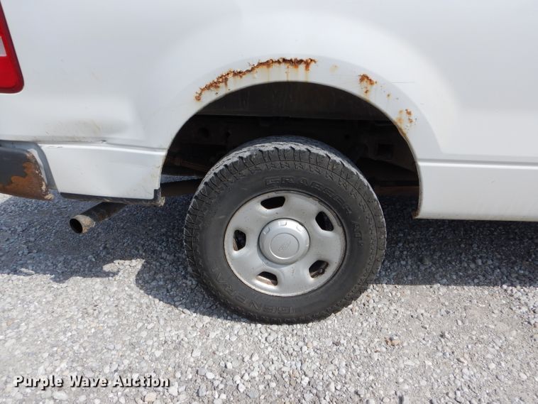 image for item FI9621 2005 Ford F150 XL SuperCab pickup truck