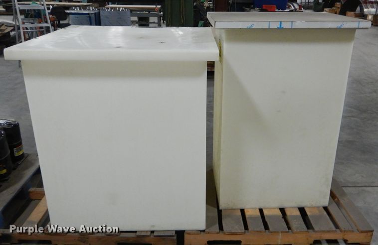 image for item FI9706 (2) poly tanks