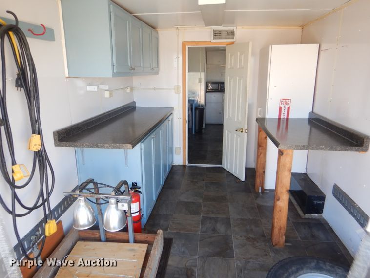 image for item FJ9803 1999 US Cargo PC826TA3 concession trailer