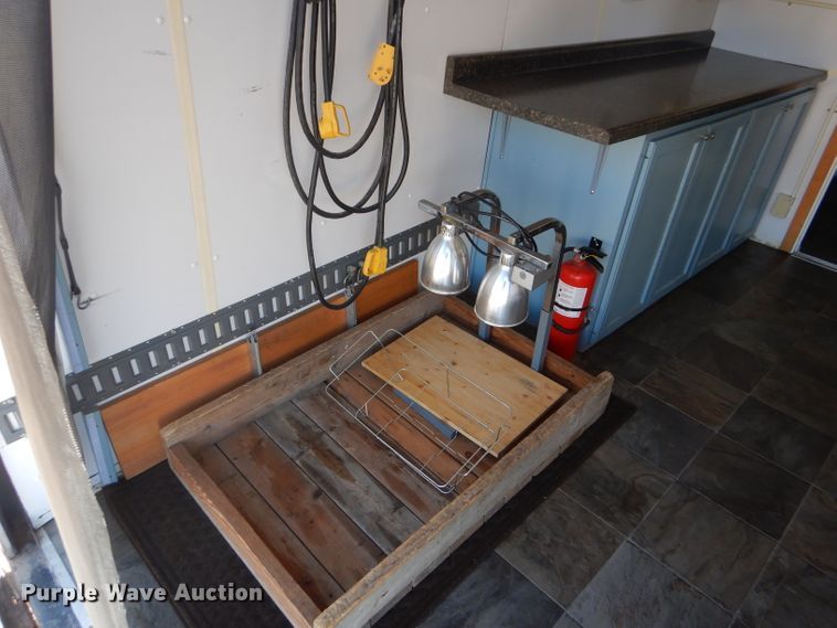 image for item FJ9803 1999 US Cargo PC826TA3 concession trailer