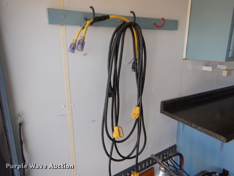 image for item FJ9803 1999 US Cargo PC826TA3 concession trailer