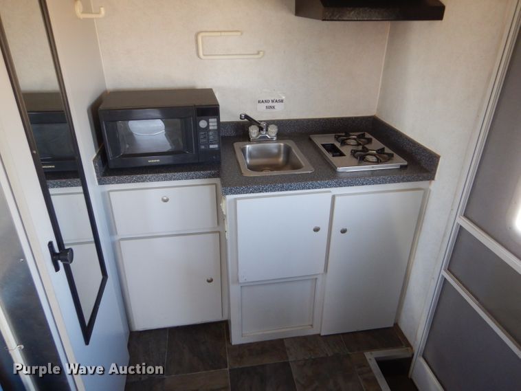 image for item FJ9803 1999 US Cargo PC826TA3 concession trailer