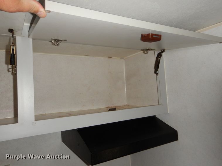 image for item FJ9803 1999 US Cargo PC826TA3 concession trailer