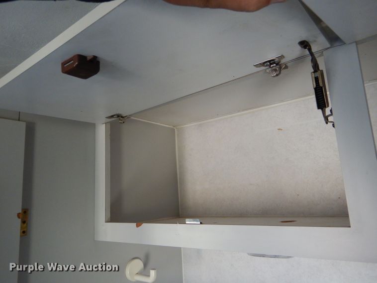 image for item FJ9803 1999 US Cargo PC826TA3 concession trailer