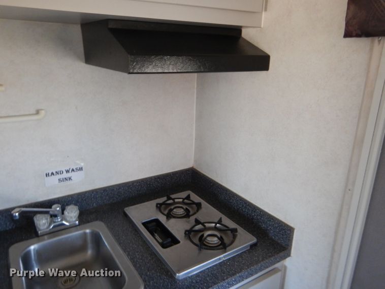 image for item FJ9803 1999 US Cargo PC826TA3 concession trailer