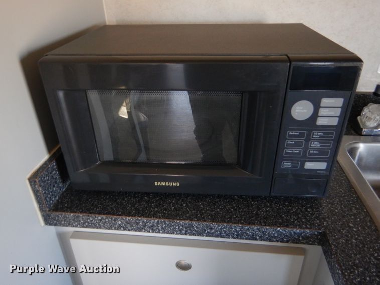 image for item FJ9803 1999 US Cargo PC826TA3 concession trailer