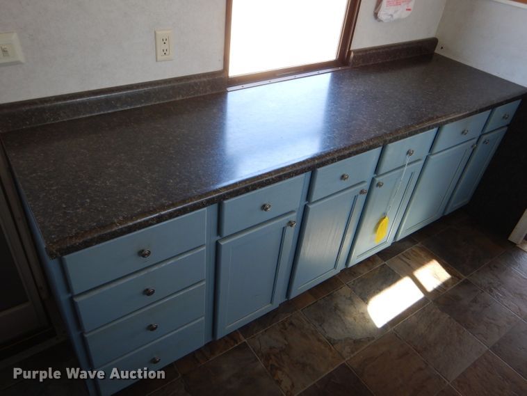 image for item FJ9803 1999 US Cargo PC826TA3 concession trailer