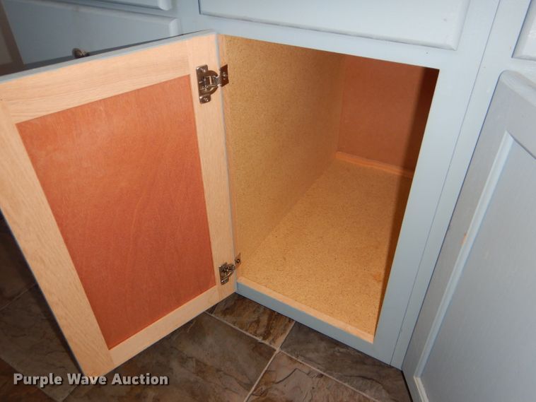 image for item FJ9803 1999 US Cargo PC826TA3 concession trailer