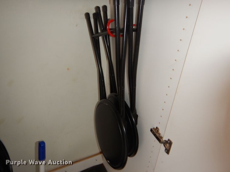 image for item FJ9803 1999 US Cargo PC826TA3 concession trailer