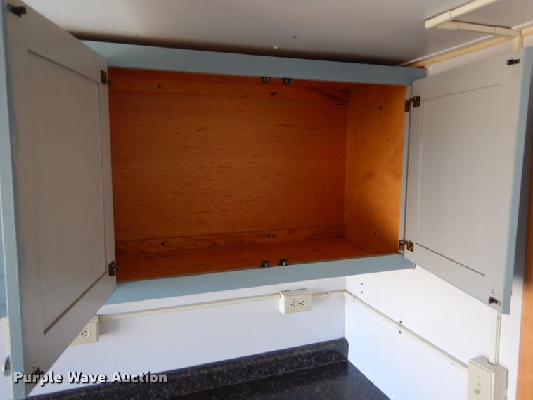 image for item FJ9803 1999 US Cargo PC826TA3 concession trailer