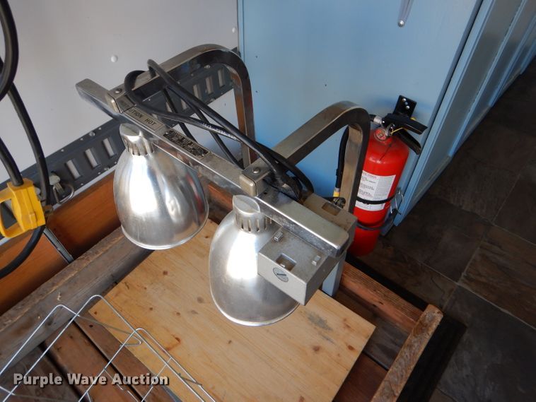 image for item FJ9803 1999 US Cargo PC826TA3 concession trailer