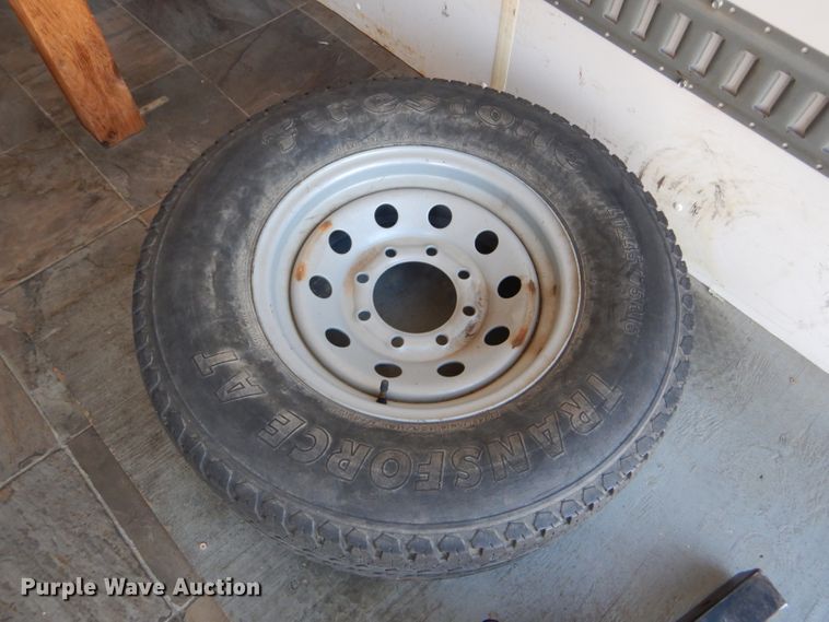 image for item FJ9803 1999 US Cargo PC826TA3 concession trailer