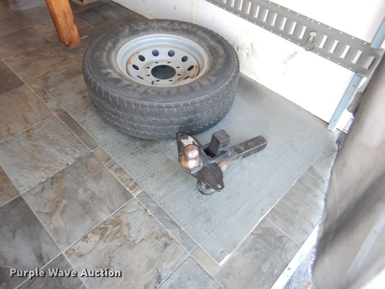 image for item FJ9803 1999 US Cargo PC826TA3 concession trailer