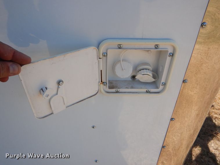 image for item FJ9803 1999 US Cargo PC826TA3 concession trailer