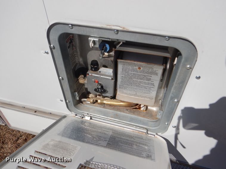 image for item FJ9803 1999 US Cargo PC826TA3 concession trailer