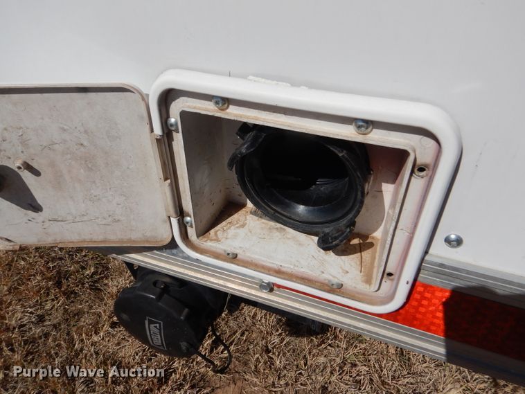 image for item FJ9803 1999 US Cargo PC826TA3 concession trailer