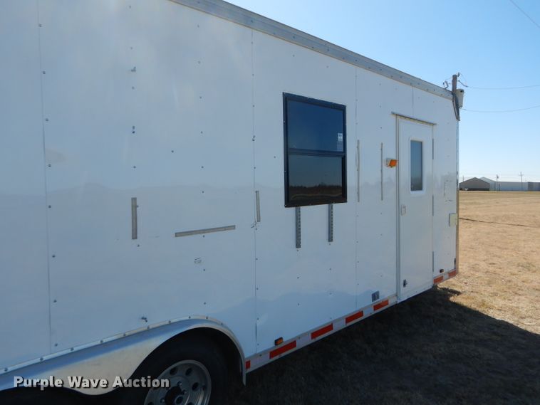 image for item FJ9803 1999 US Cargo PC826TA3 concession trailer