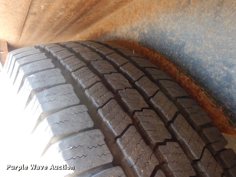 image for item FJ9803 1999 US Cargo PC826TA3 concession trailer