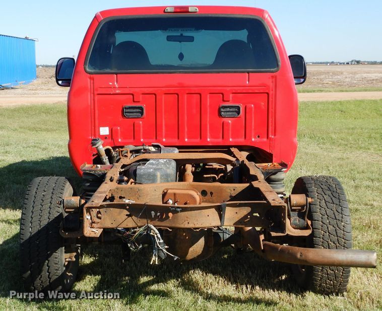 image for item FK9844 2005 Ford F250 Super Duty pickup truck cab and chassis
