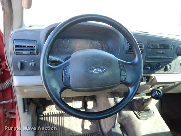 image for item FK9844 2005 Ford F250 Super Duty pickup truck cab and chassis