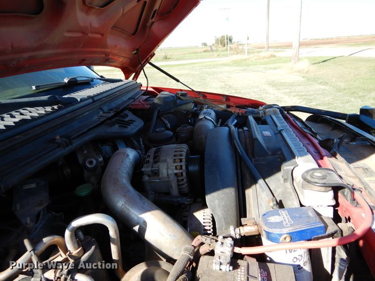 image for item FK9844 2005 Ford F250 Super Duty pickup truck cab and chassis