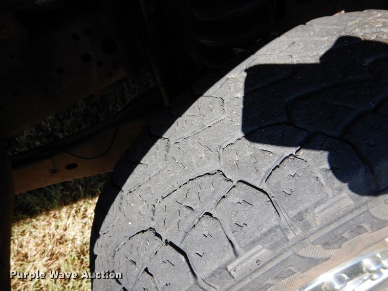 image for item FK9844 2005 Ford F250 Super Duty pickup truck cab and chassis