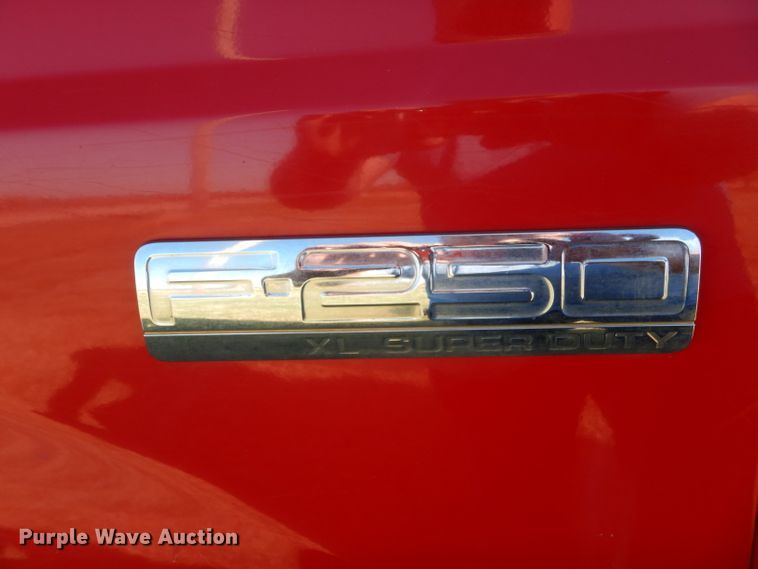 image for item FK9844 2005 Ford F250 Super Duty pickup truck cab and chassis